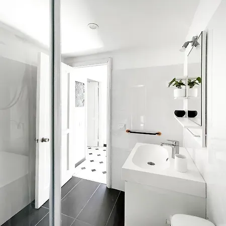 Central House Apartment *